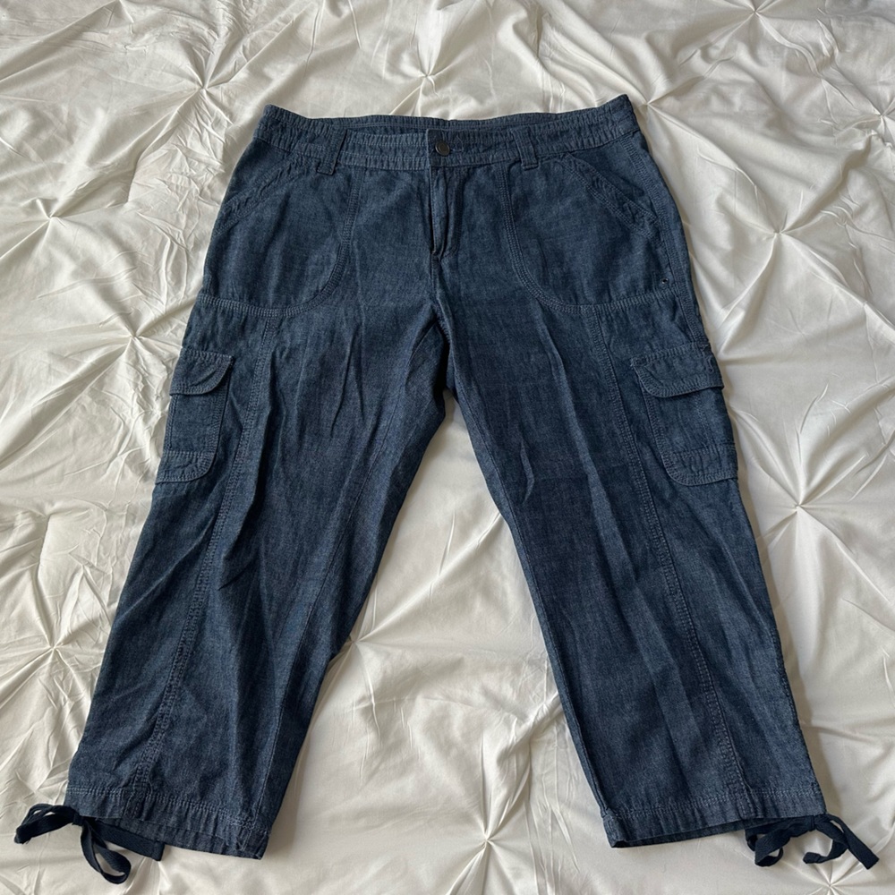 Faded Glory Blue Cargo Capris with Comfortable Elastic Waist